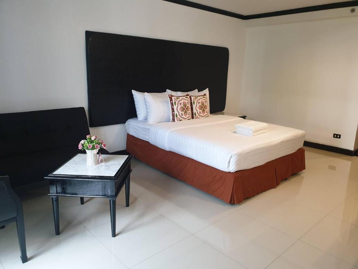 Town In Town Gardent Resort Bangkok Buitenkant foto