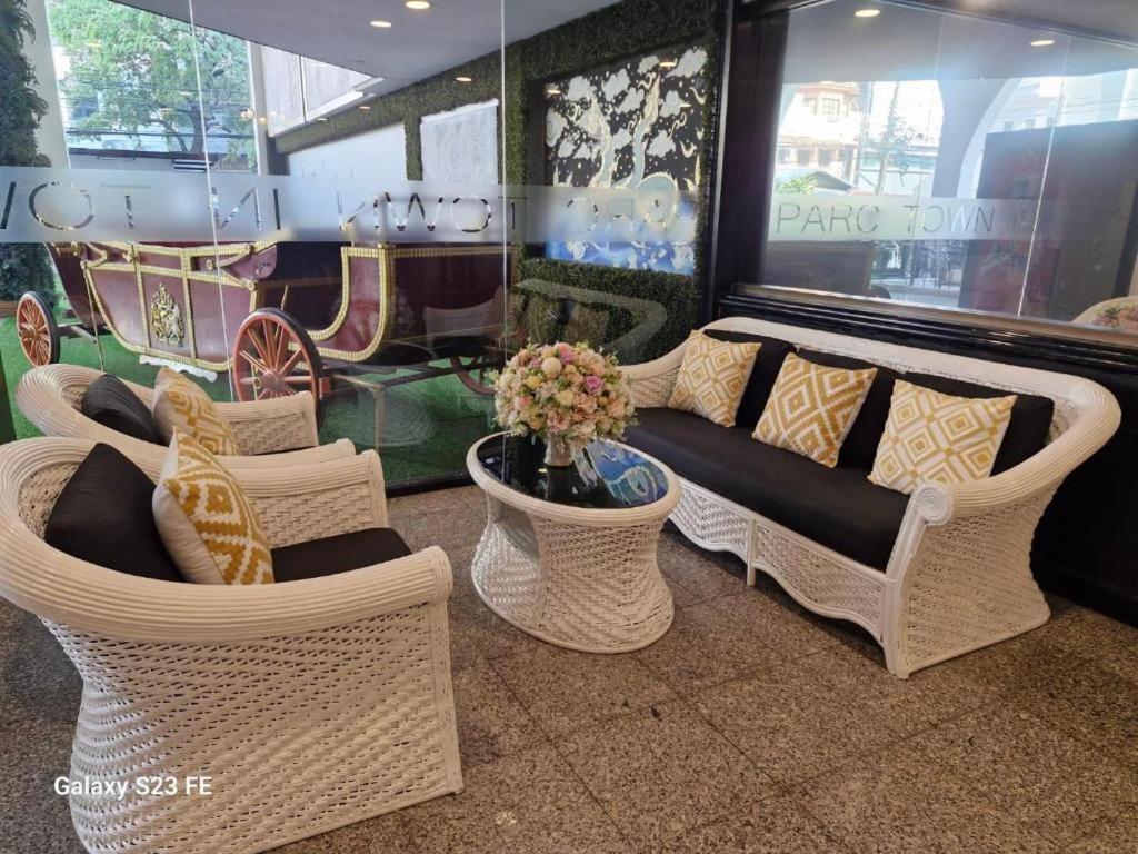 Town In Town Gardent Resort Bangkok Buitenkant foto