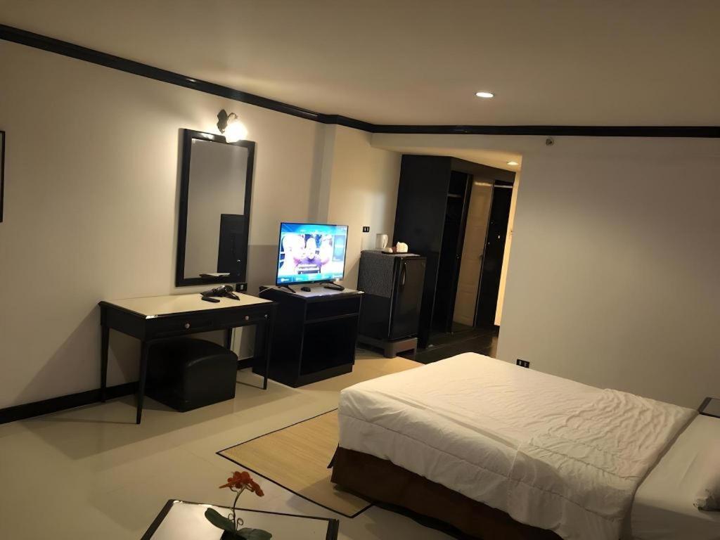 Town In Town Gardent Resort Bangkok Buitenkant foto
