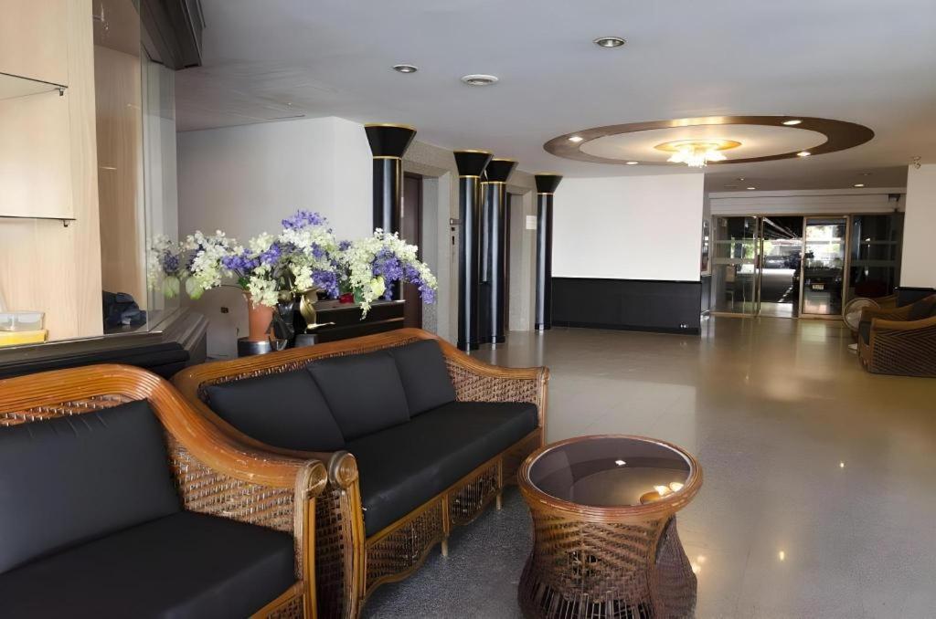 Town In Town Gardent Resort Bangkok Buitenkant foto