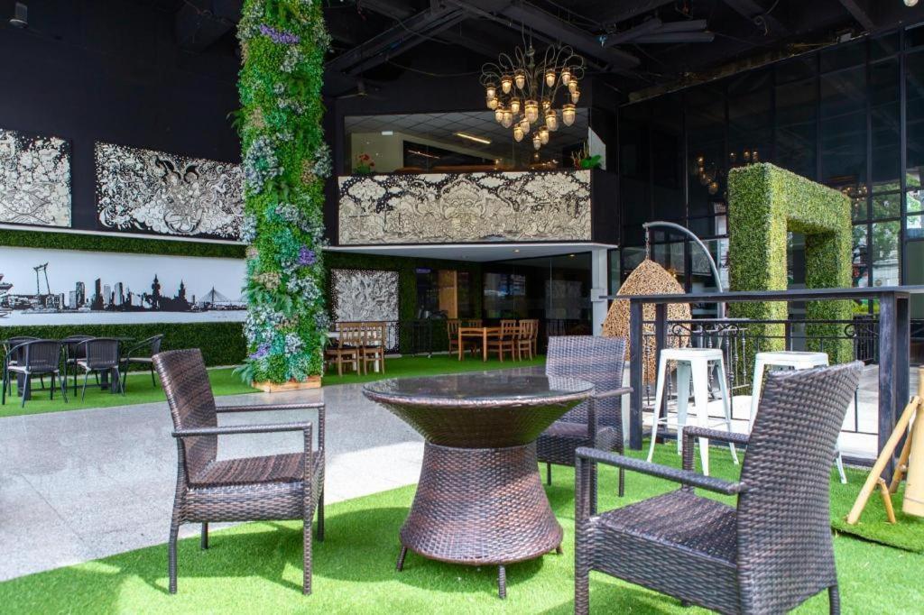 Town In Town Gardent Resort Bangkok Buitenkant foto
