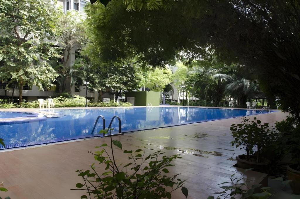 Town In Town Gardent Resort Bangkok Buitenkant foto