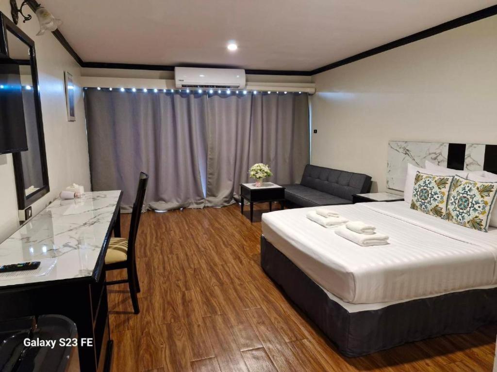 Town In Town Gardent Resort Bangkok Buitenkant foto