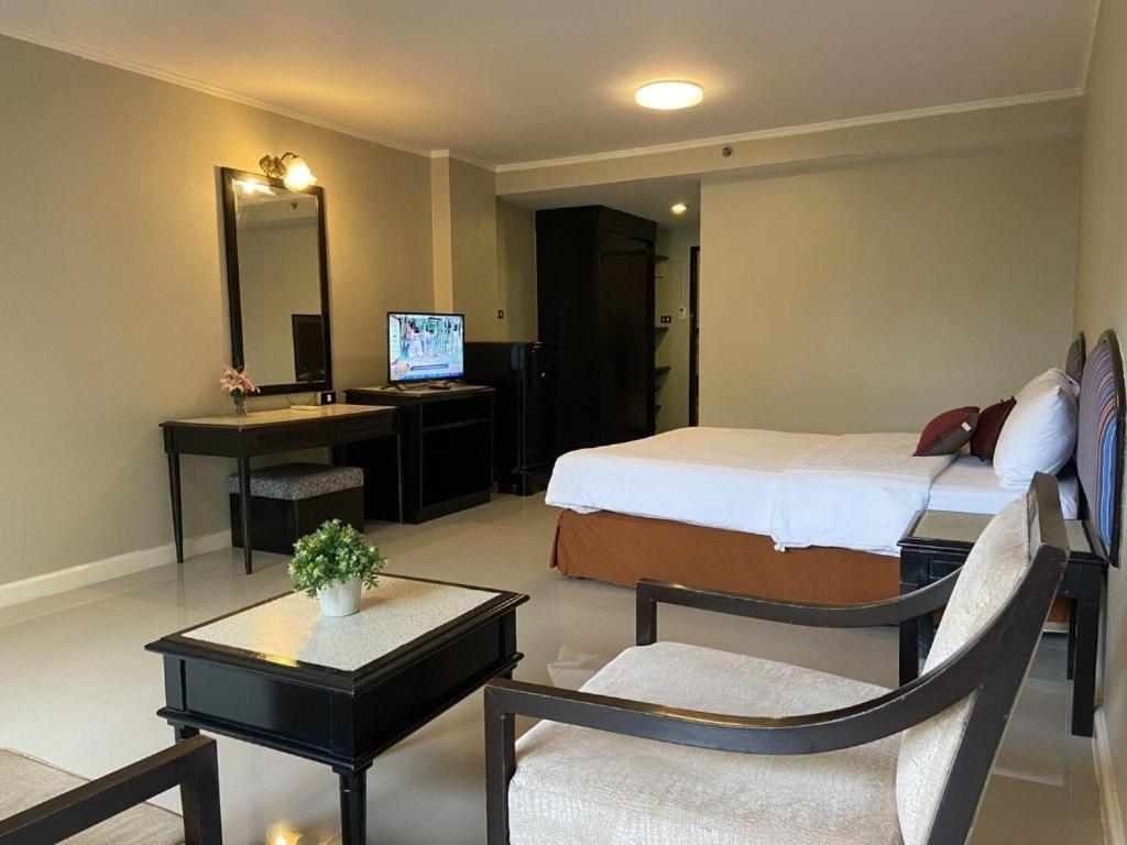 Town In Town Gardent Resort Bangkok Buitenkant foto