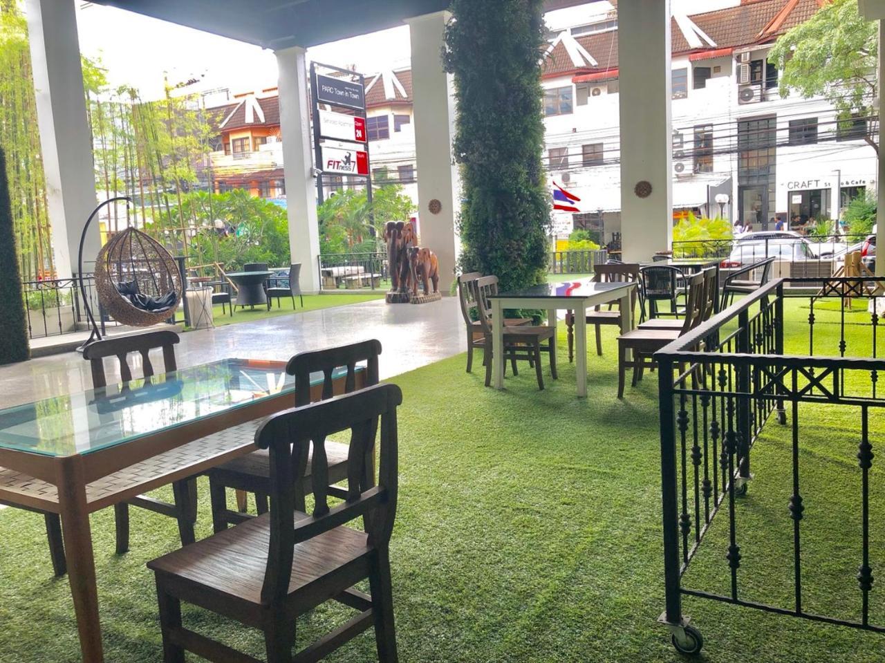 Town In Town Gardent Resort Bangkok Buitenkant foto